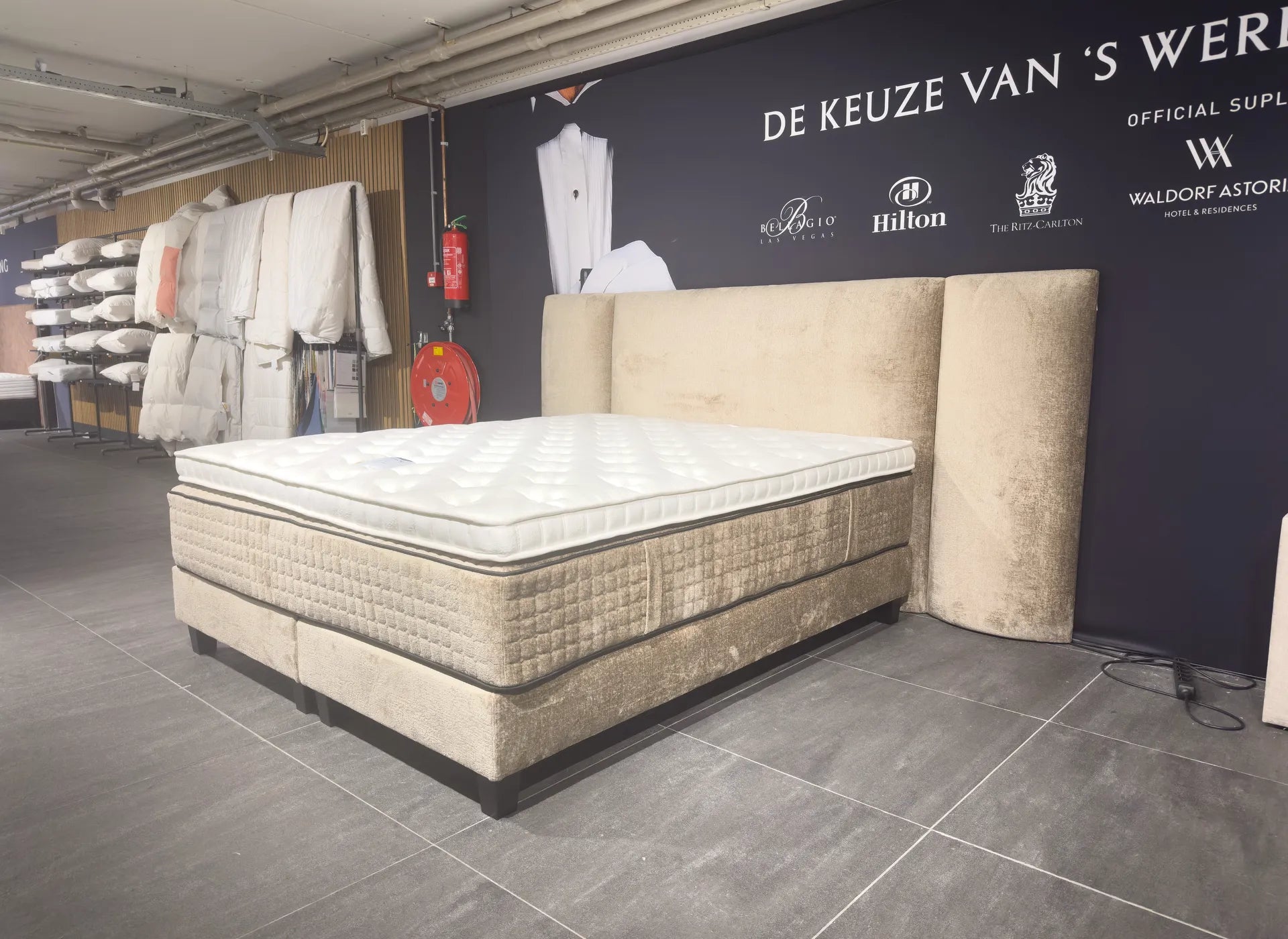 Serta Premium Cabana 180 x 210 cm (Showroommodel)
