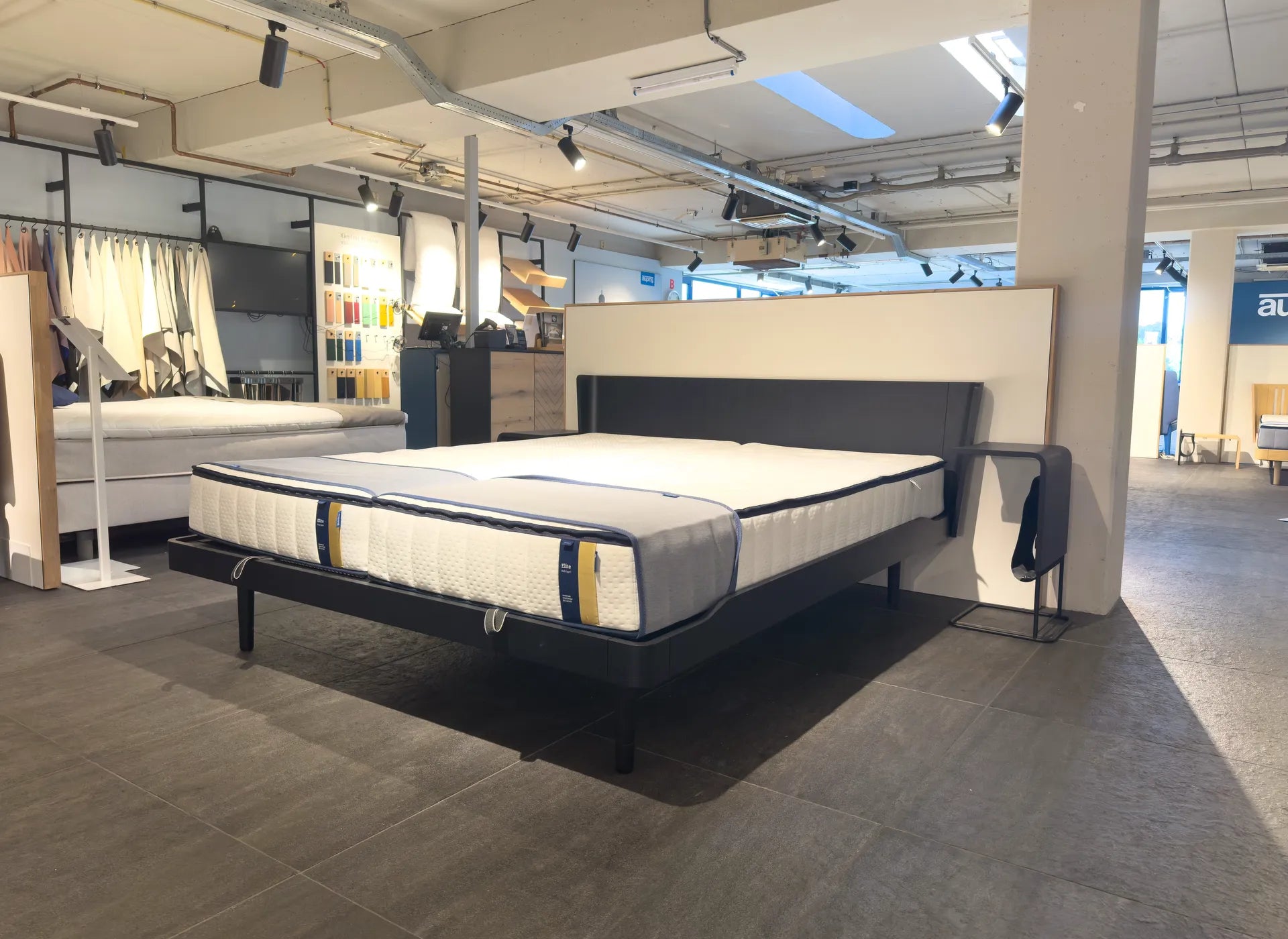 Auping Noa Midnight Black 180 x 210 cm (Showroommodel)