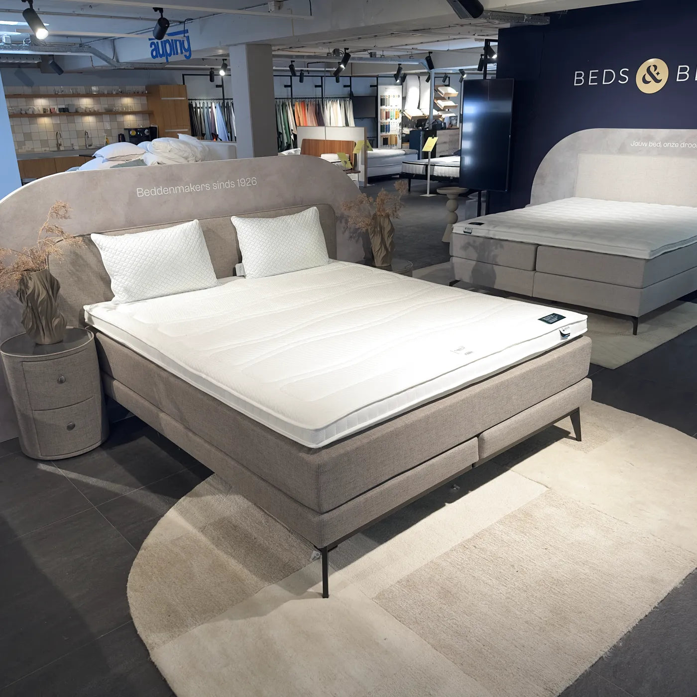 Ubica Torena Round 180 x 210 cm (Showroommodel)