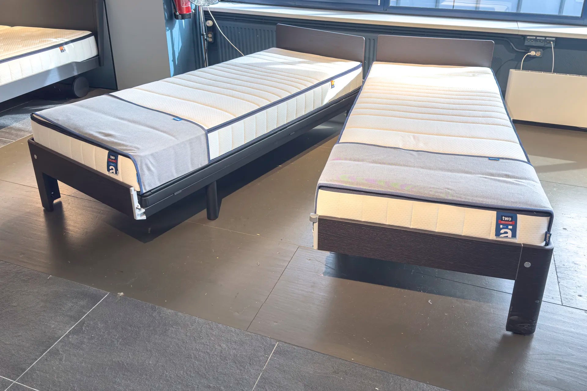 Auping Auronde deelbaar Chocolate Brown Oak (Showroommodel)