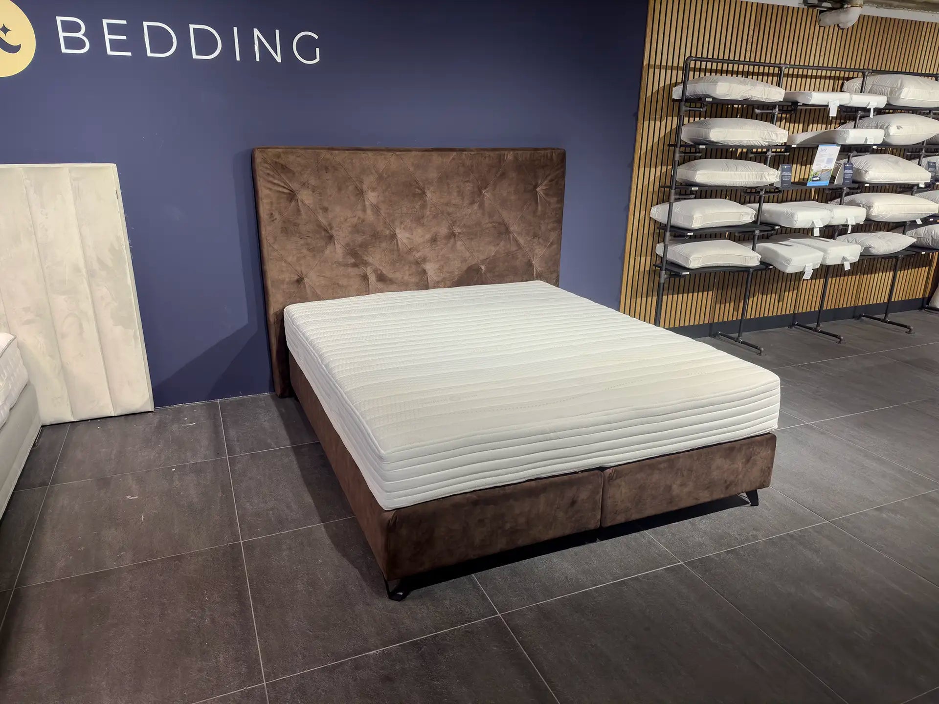 Beds & Bedding Diagon boxspring (Showroommodel)