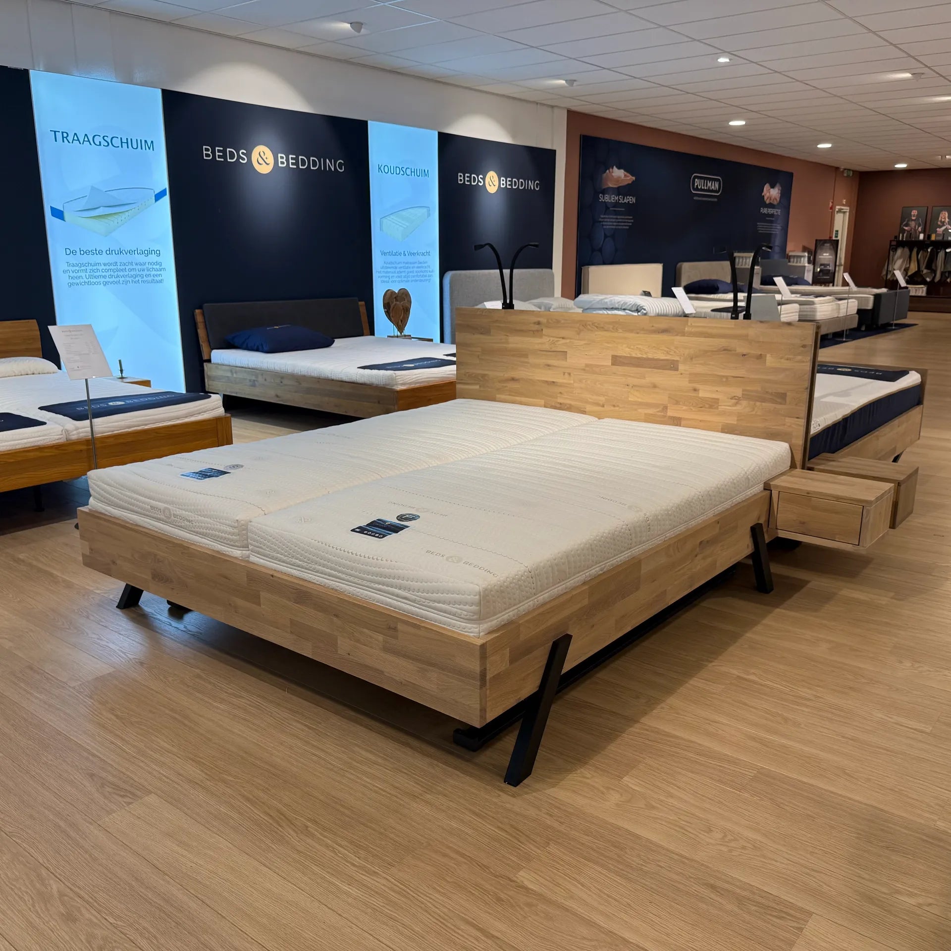 Diamant met koudschuim matrassen 180 x 210 cm