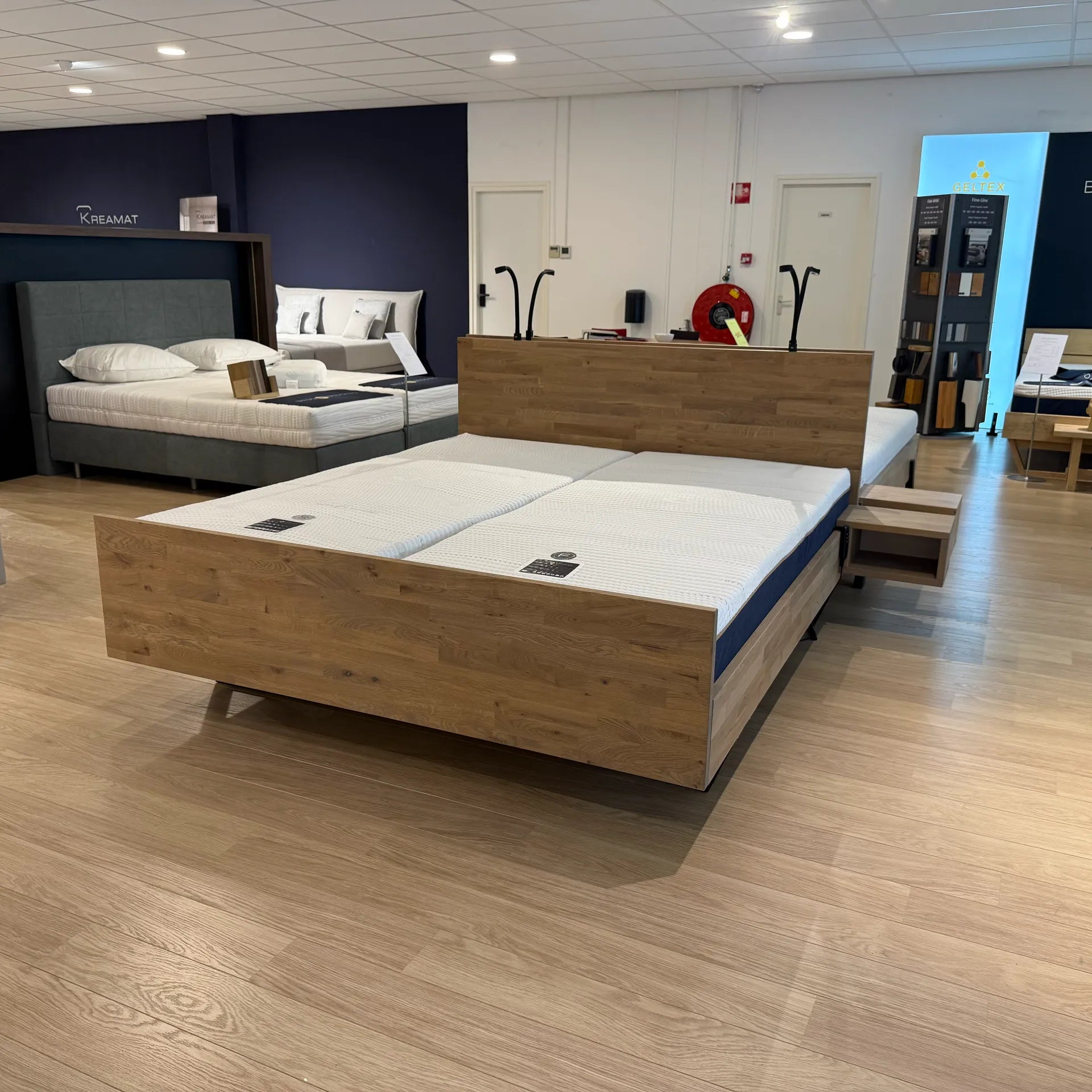 Royal met traagschuim matrassen 180 x 210 cm