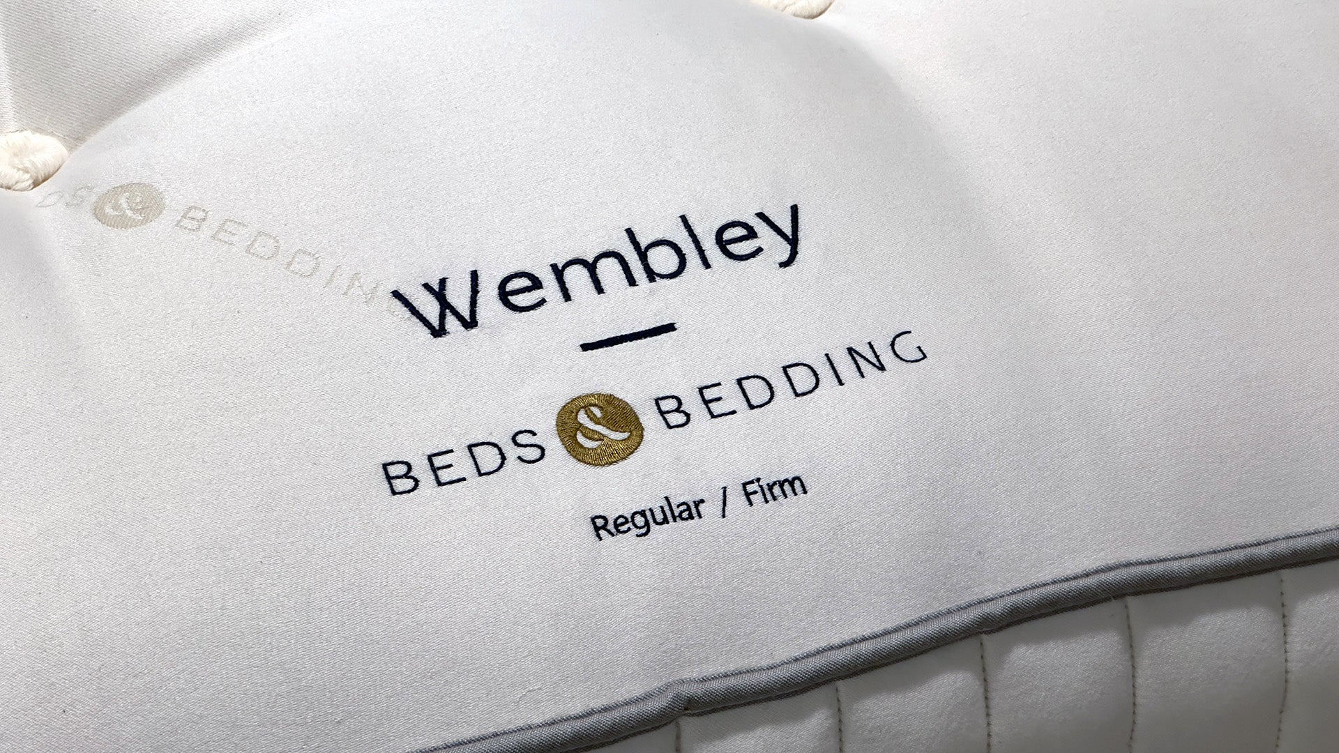 Beds & Bedding Natural Wembley 180 x 210 cm (Showroommodel)
