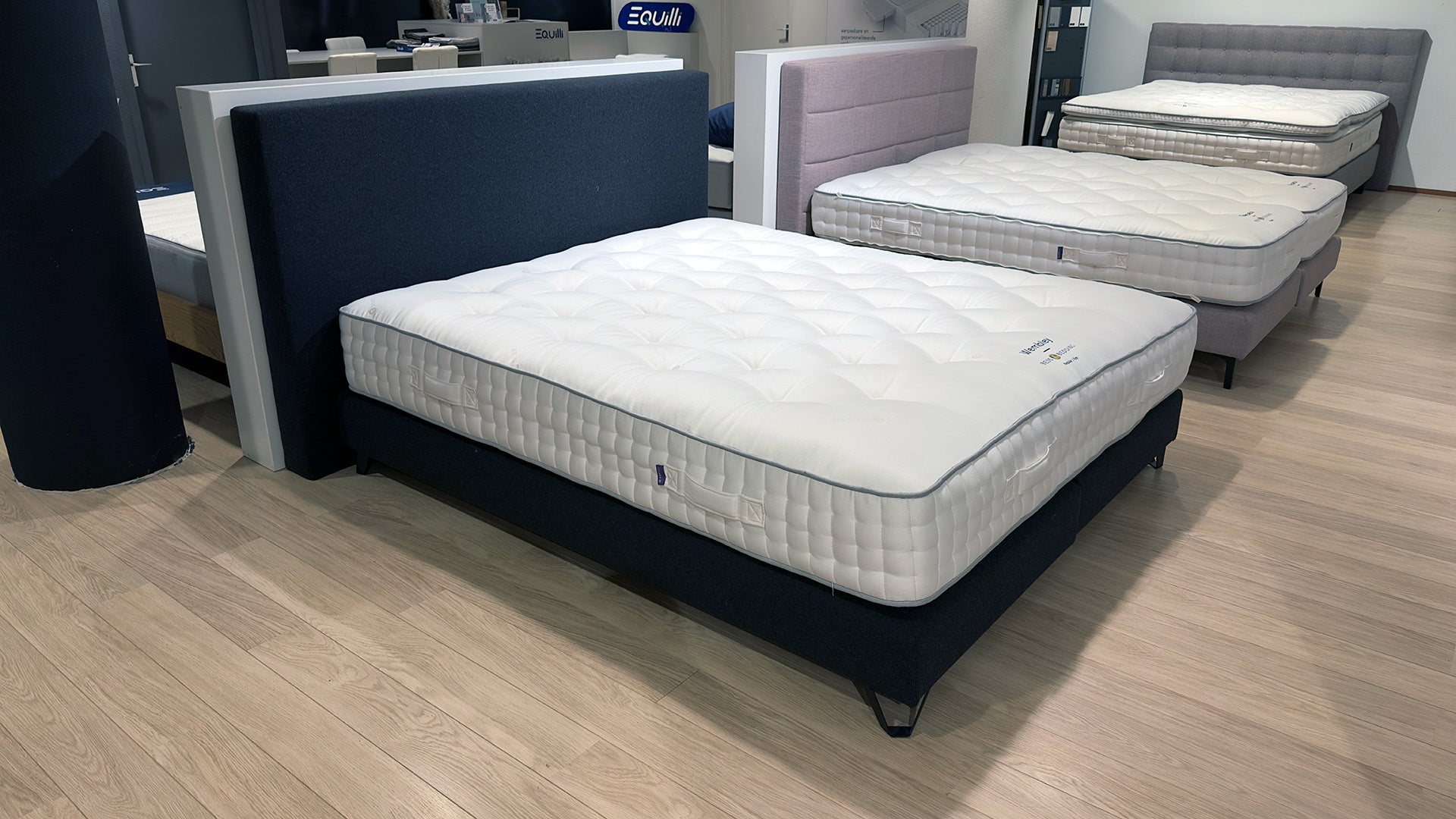 Beds & Bedding Natural Wembley 180 x 210 cm (Showroommodel)