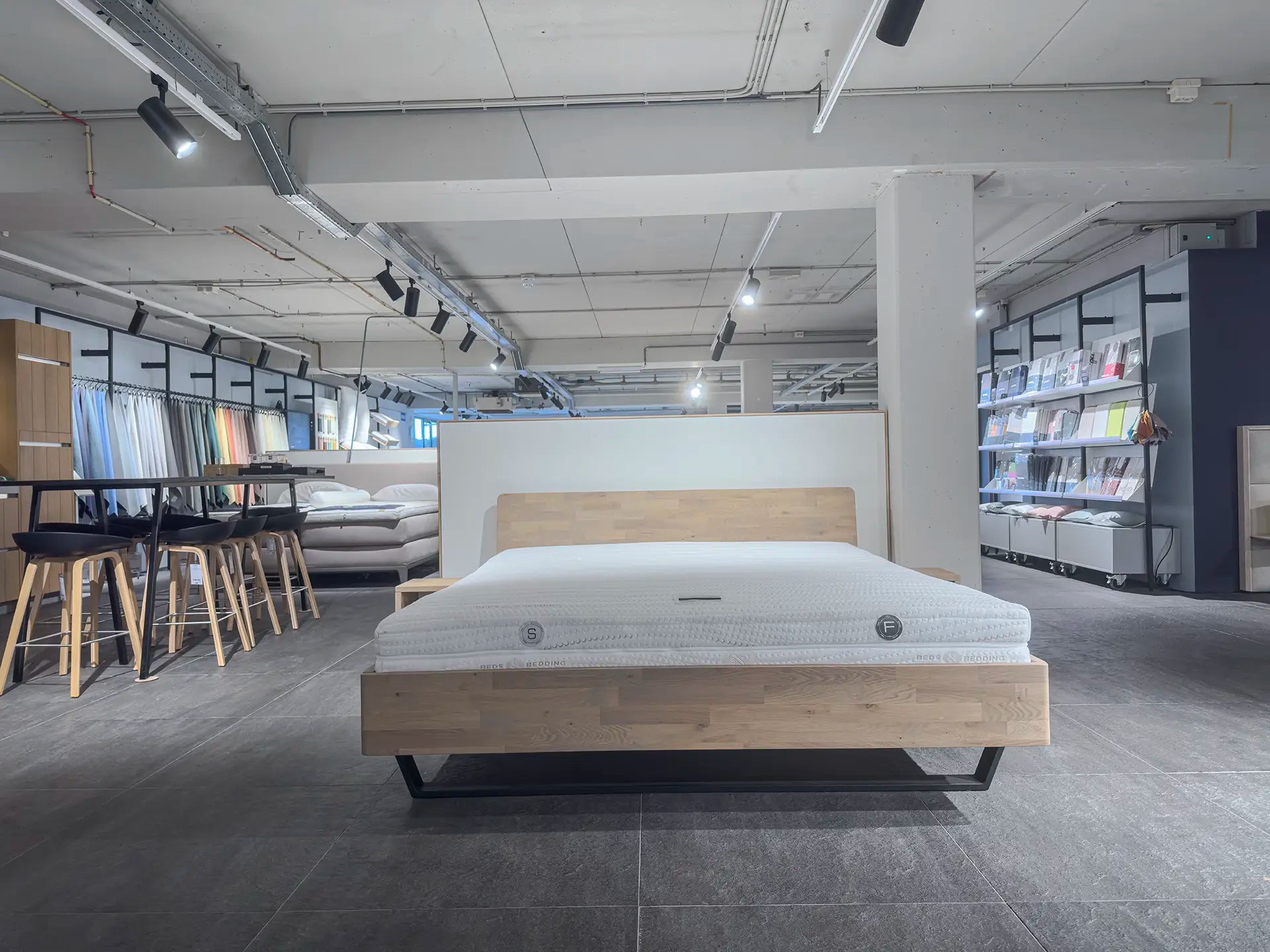 Beds & Bedding Refresh Rubin (Showroommodel)