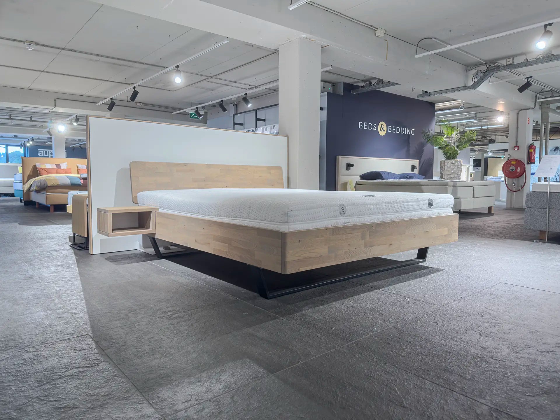 Beds & Bedding Refresh Rubin (Showroommodel)