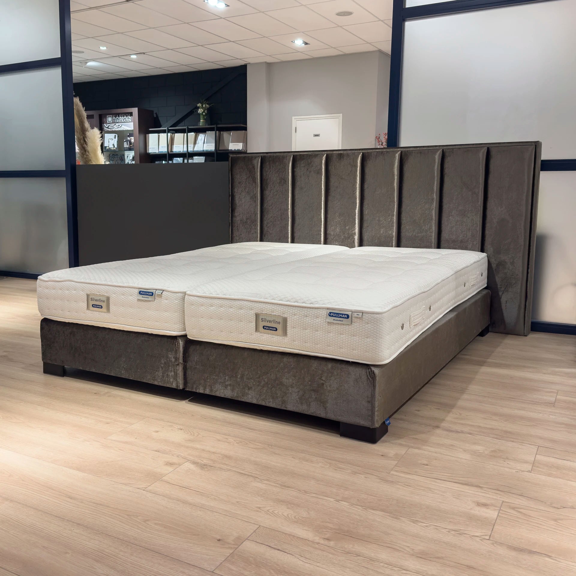 Pullman Silverline Nashville 180 x210 cm (Showroommodel)