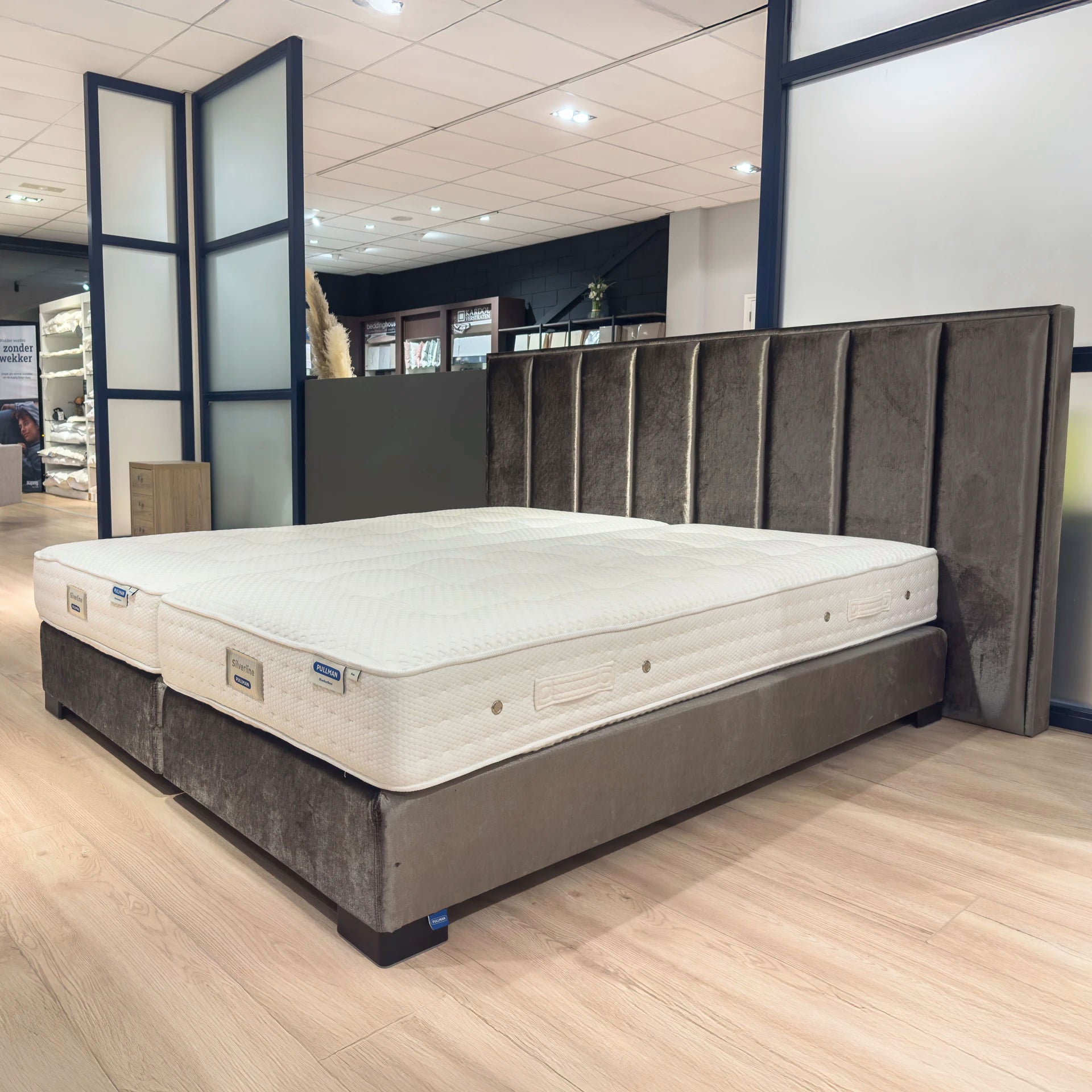 Pullman Silverline Nashville 180 x210 cm (Showroommodel)