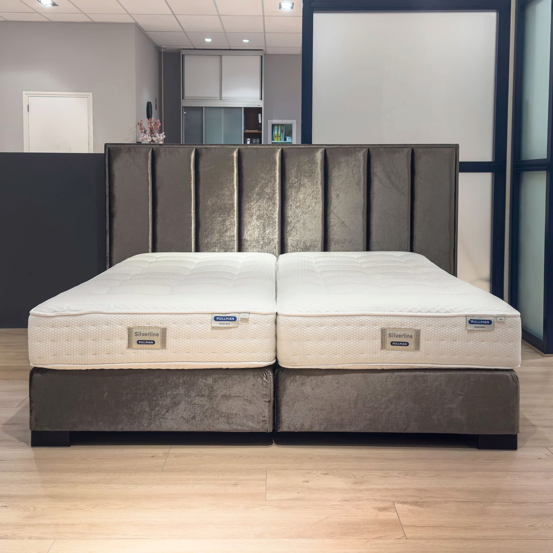 Pullman Silverline Nashville 180 x210 cm (Showroommodel)