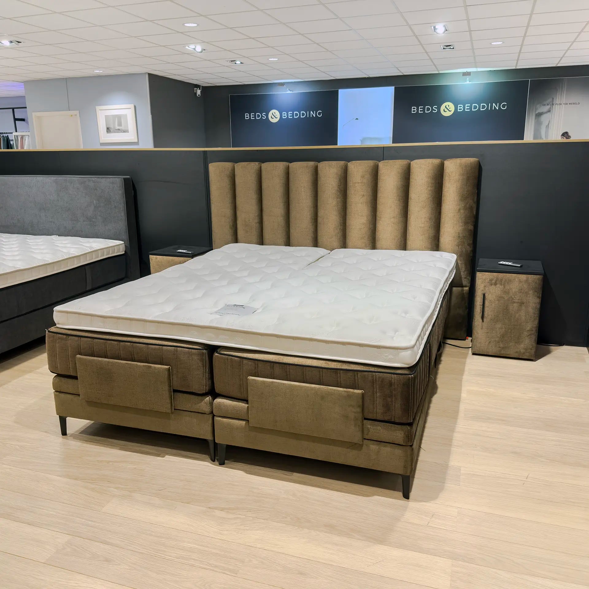 Serta Premium Chandon Boxspring (showroommodel)