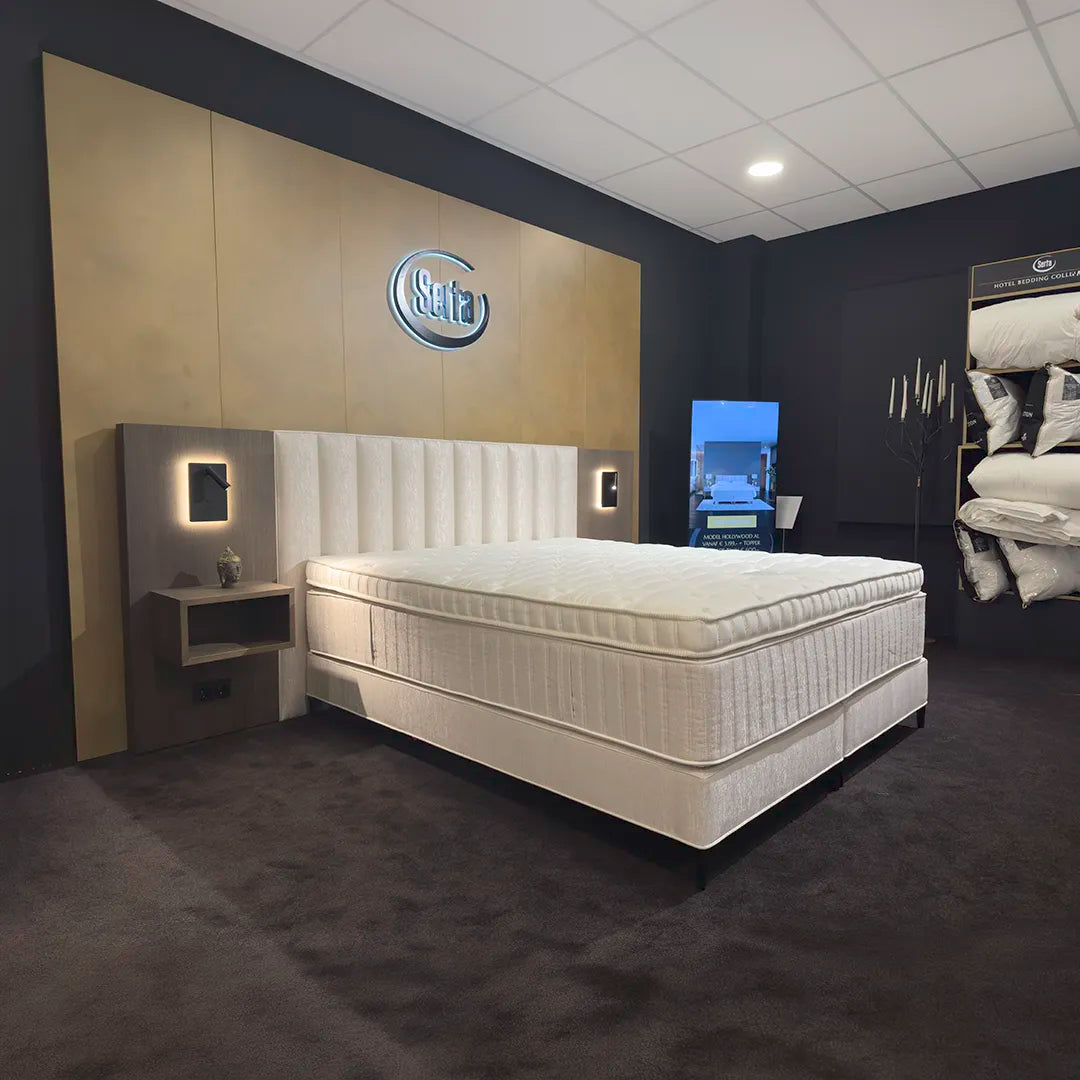 Serta Luxury Tube Wood Boxspring (showroommodel)