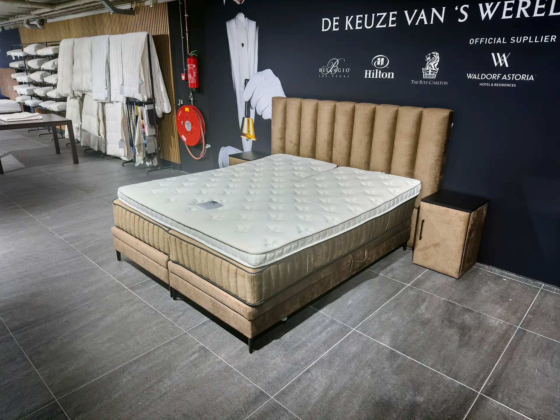Serta Premium Chandon Boxspring (showroommodel)