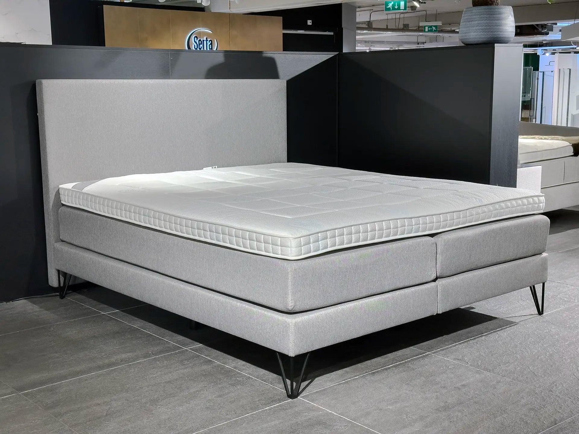 Serta Vogue Boxspring Tom (Showroommodel)