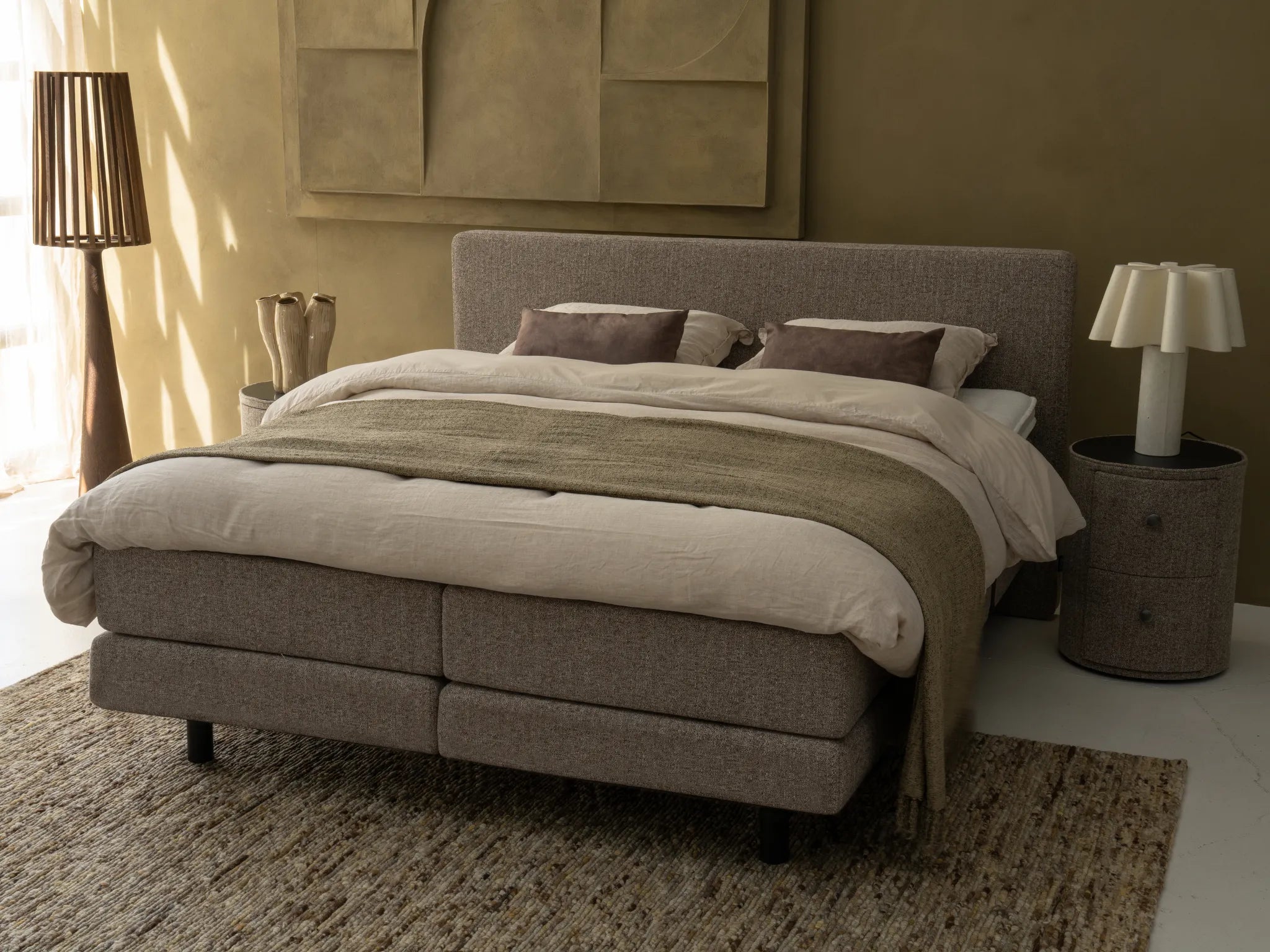 Ubica Avenza Oval boxspring