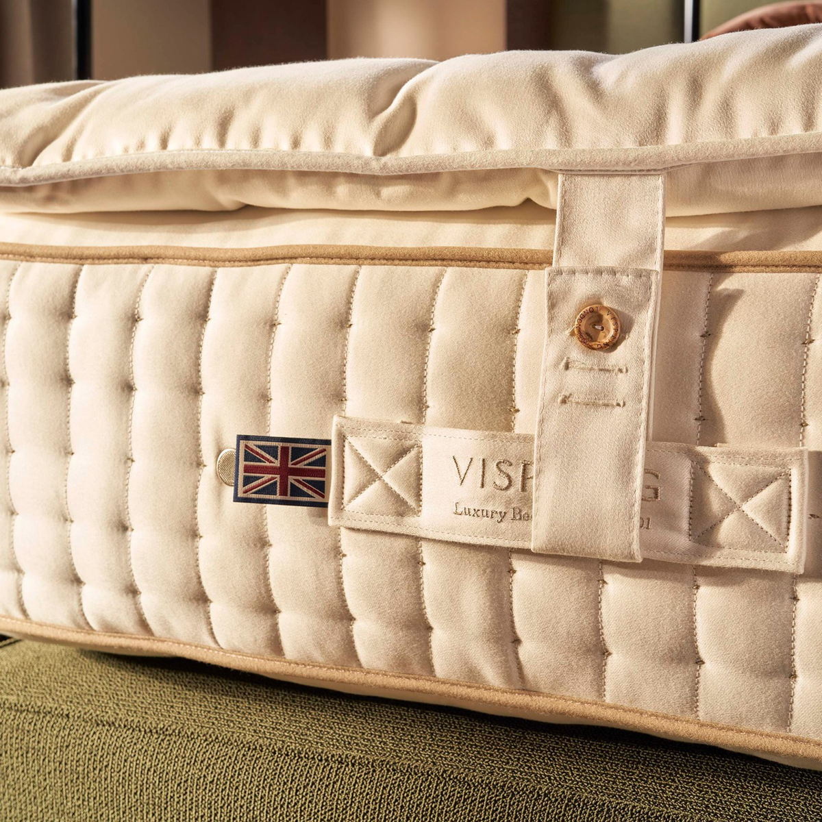 Vispring Opulence topmatras, detail van rand en stiksels