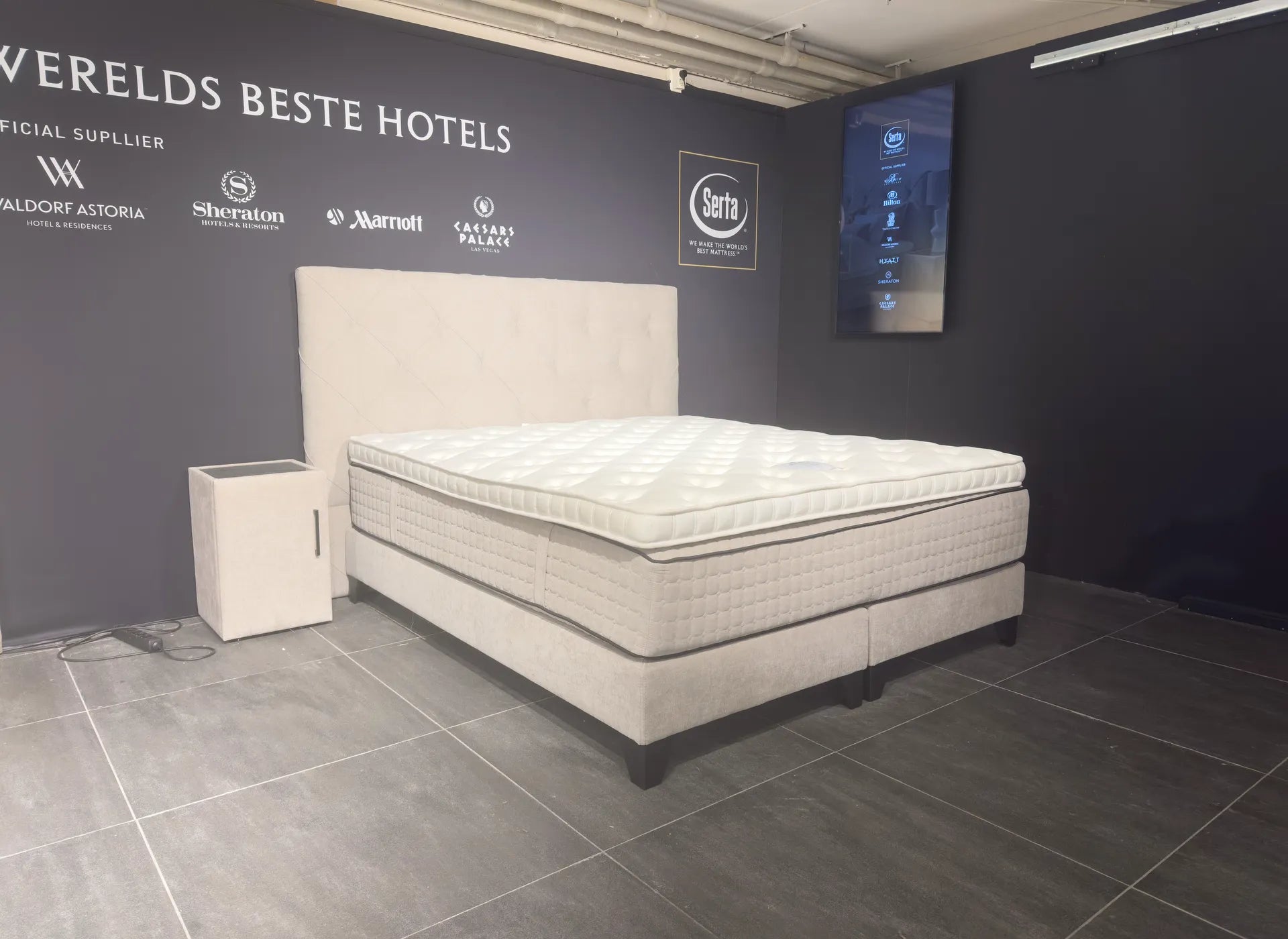 Serta Special Hotelbed van het Jaar 180 x 210 cm (Showroommodel)