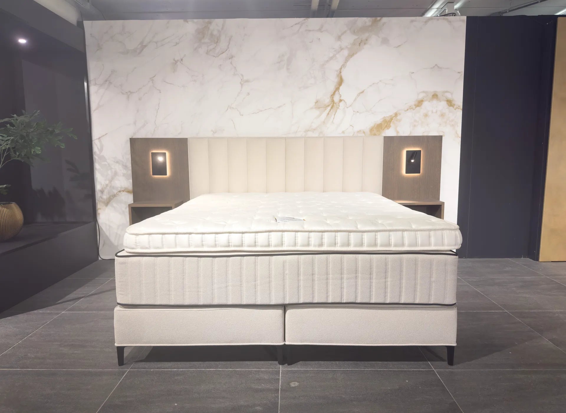 Serta Tube Wood 130 cm (Showroommodel)