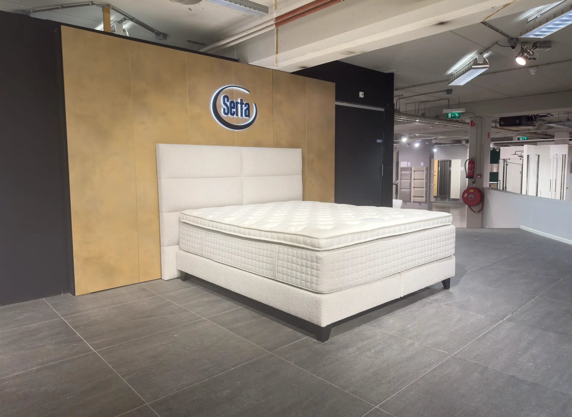 Serta Premium Lounge 180 x 210 cm (Showroommodel)