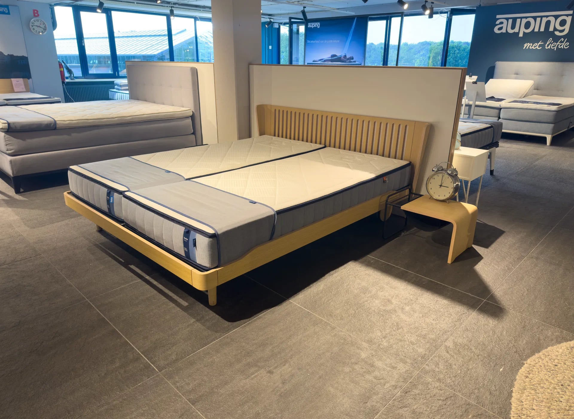 Auping Noa Balanced Oak 180 x 210 cm (Showroommodel)