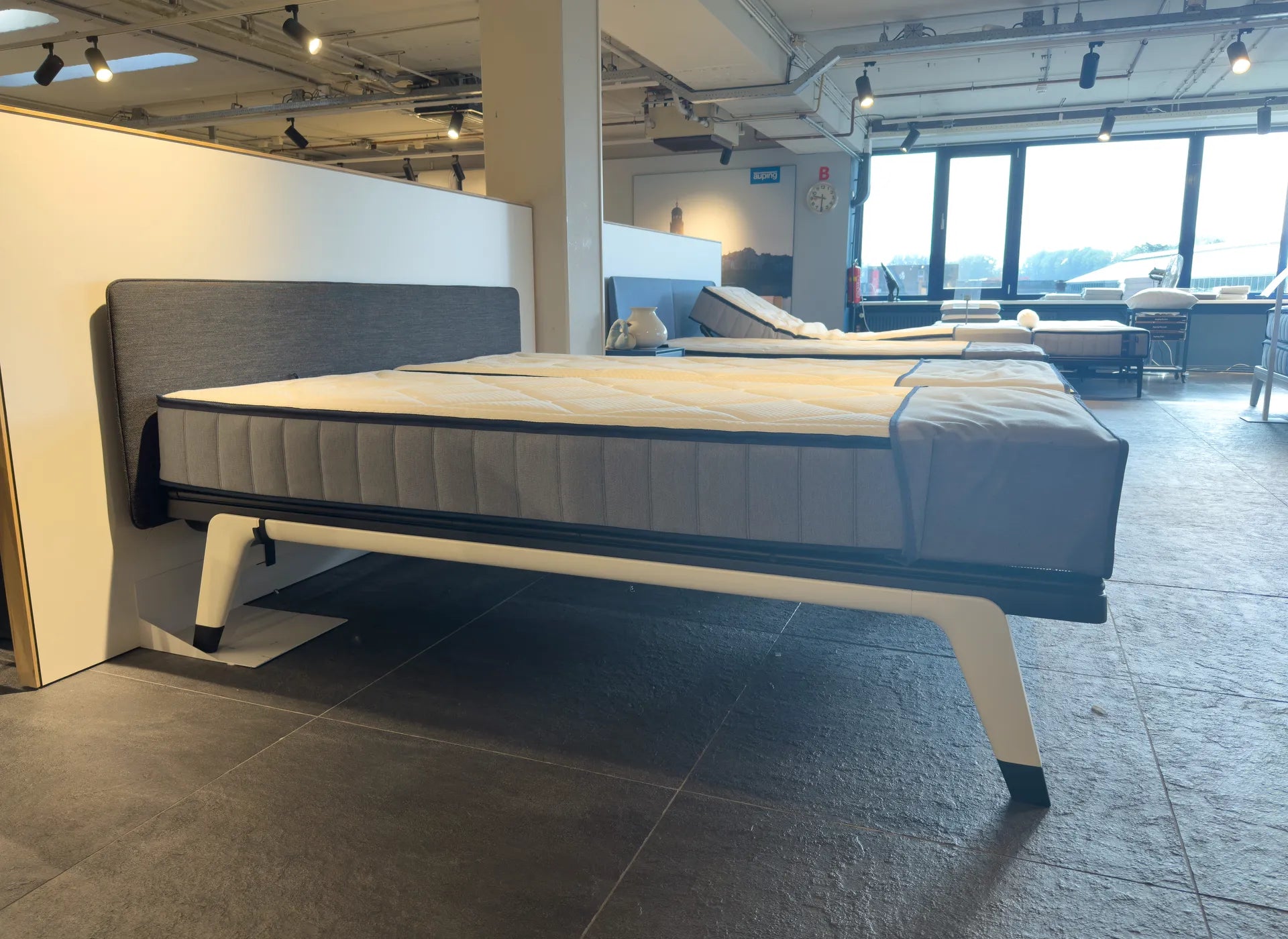 Auping Original Bed Outline Verstelbaar 180 x 210 cm (Showroommodel)