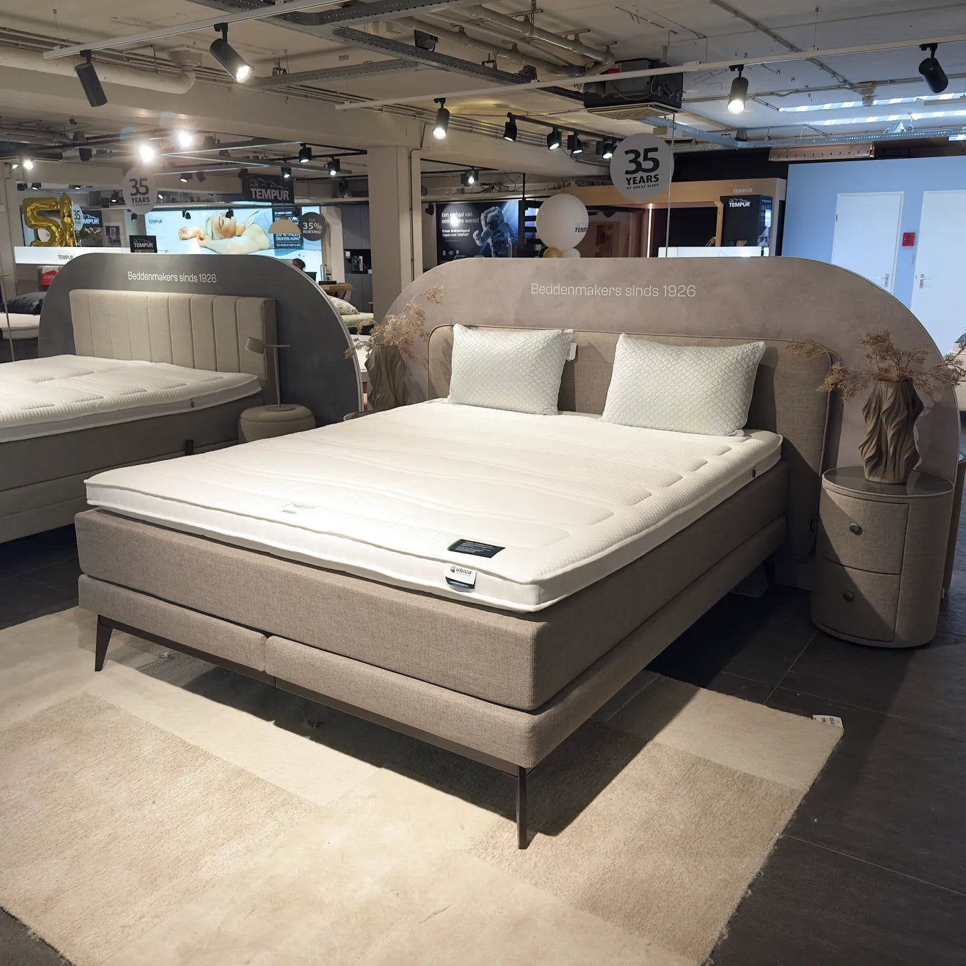 Ubica Torena Round 180 x 210 cm (Showroommodel)