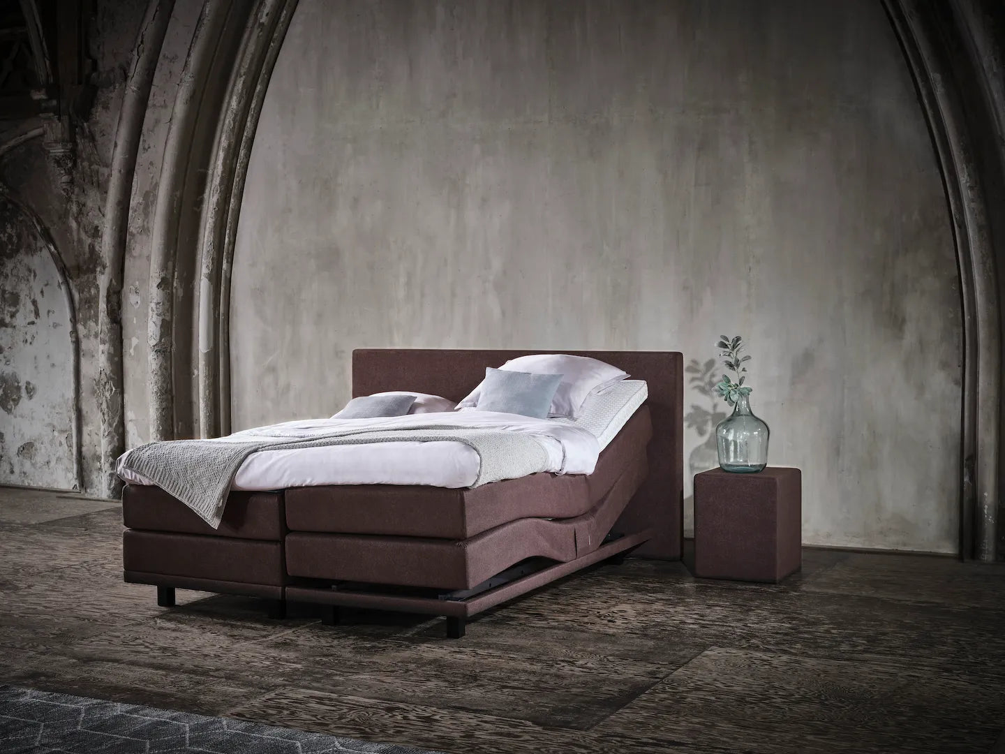 Elektrisch verstelbare Pullman boxspring met omhooggezet hoofdeinde