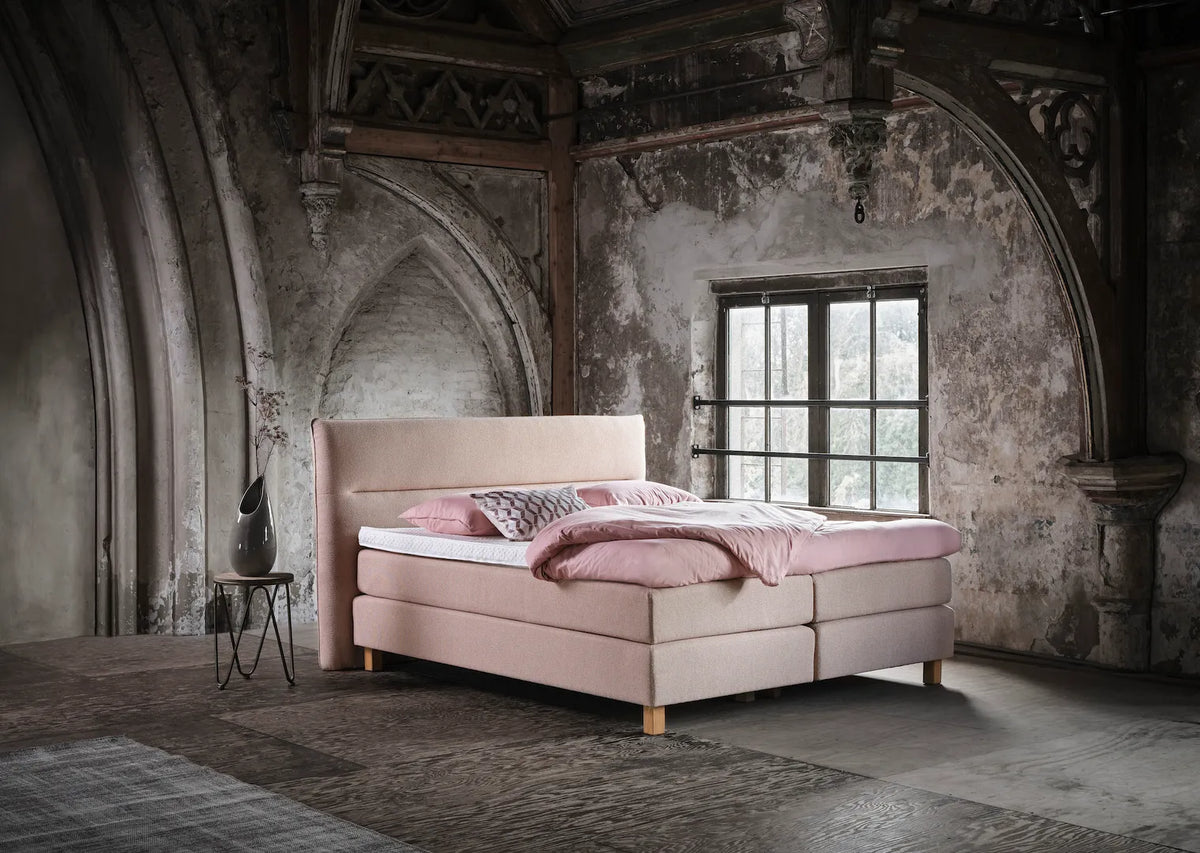 Pullman boxspring in tweepersoons uitvoering met hoofdbord