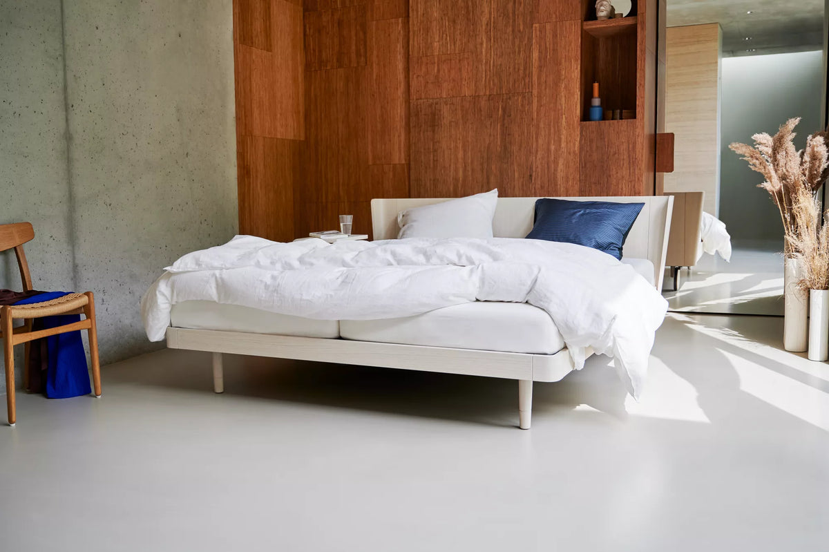 Auping Noa bed in Soft white oak