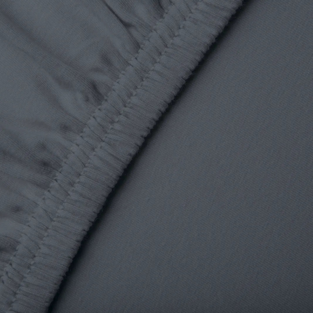 Bella Donna 0220 - bella-donna-hoeslaken-0220-graphit-detail-elastiek.webp