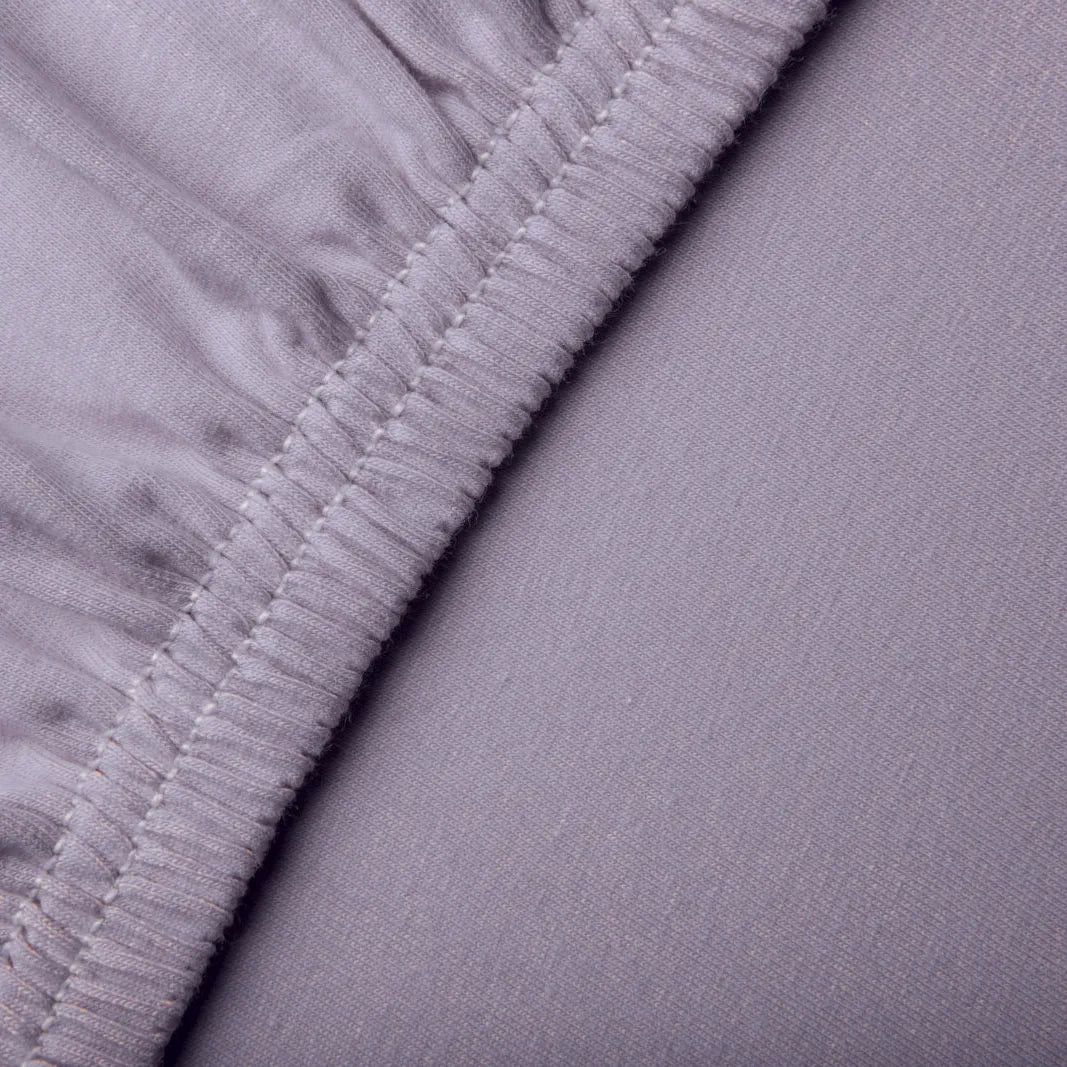 Bella Donna 0528 - bella-donna-hoeslaken-0528-amethyst-detail-elastiek.webp