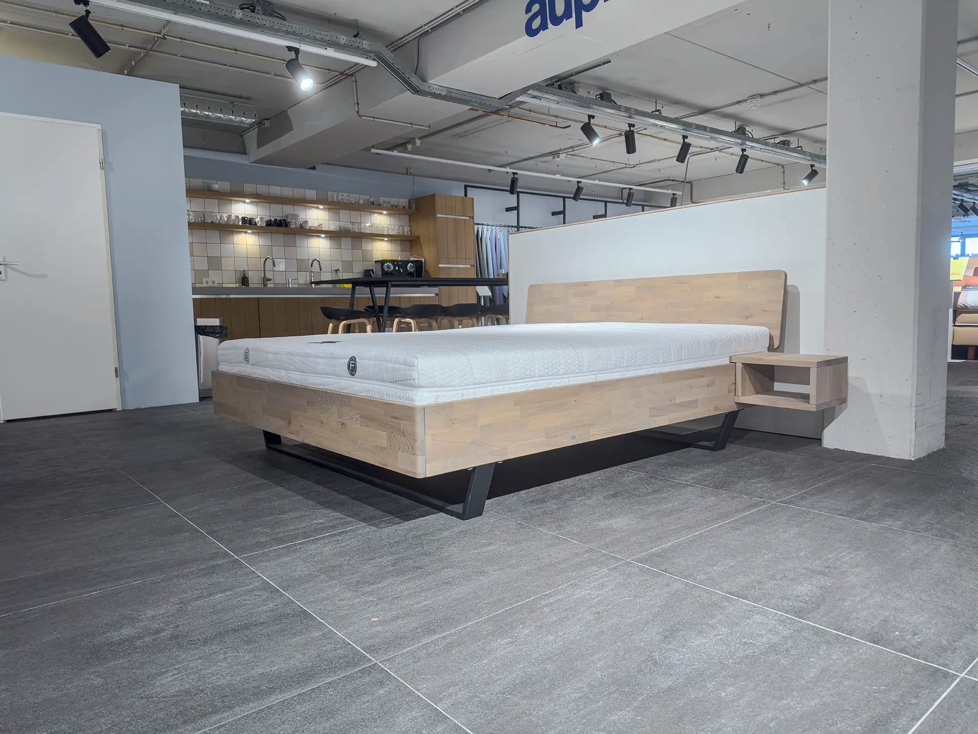 Beds & Bedding Refresh Rubin (Showroommodel)