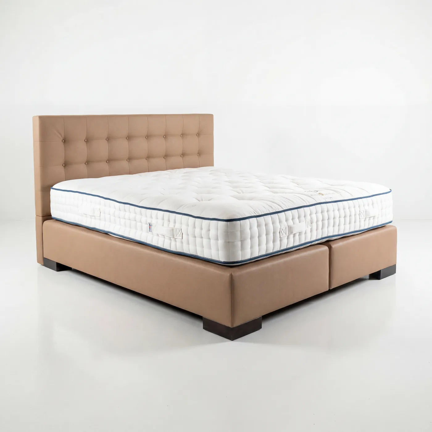 Natural matras Galahad met boxspring Nopped (Showroommodel)