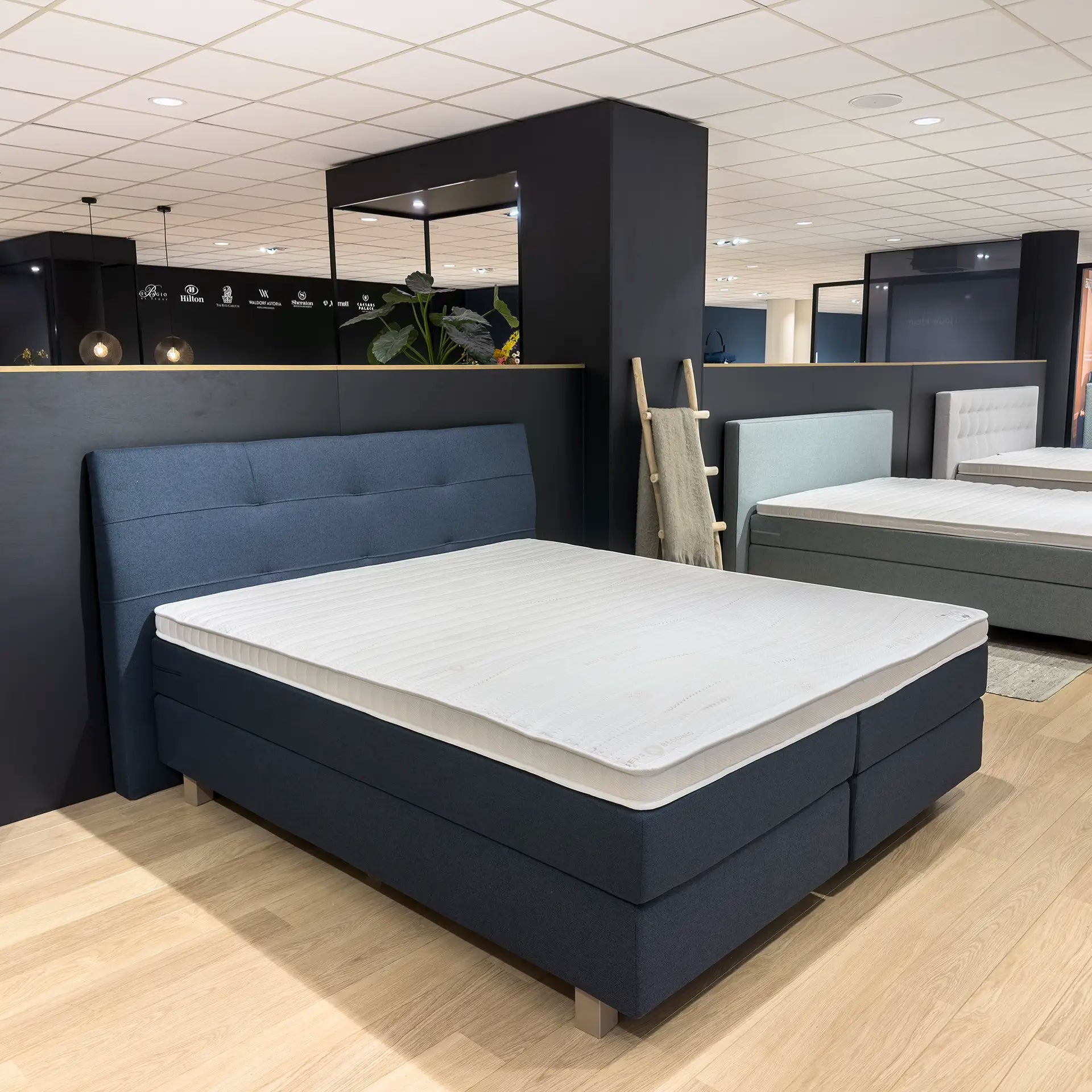 Wake Up Boxspring Calais (Showroommodel)