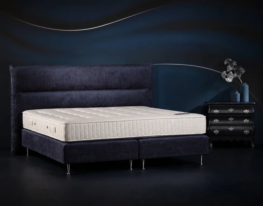 Pullman Silverline Premier matras op bed
