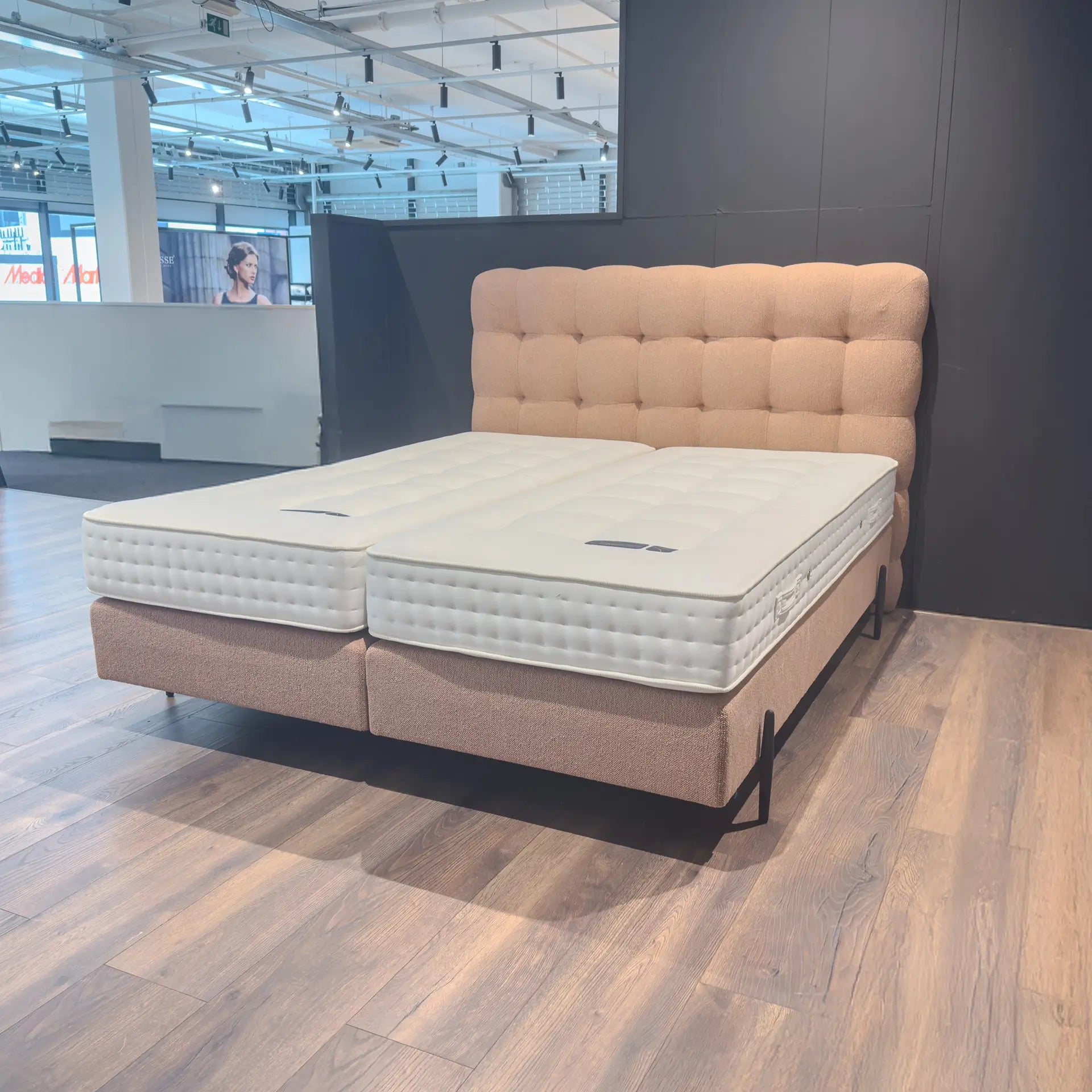 Pullman Washington 180 x210 cm (Showroommodel)