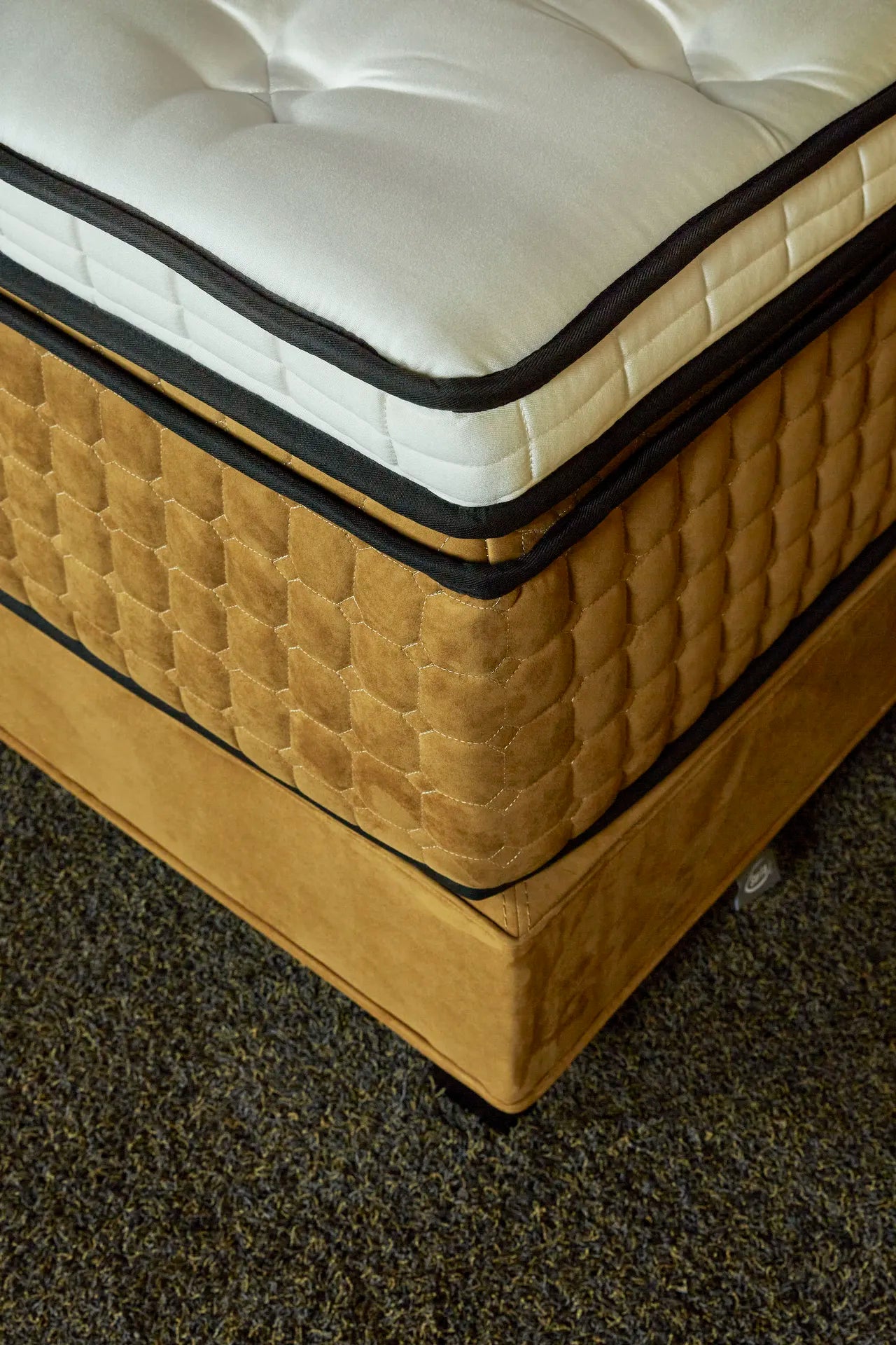 Serta Cydonia Luxury Boxspring