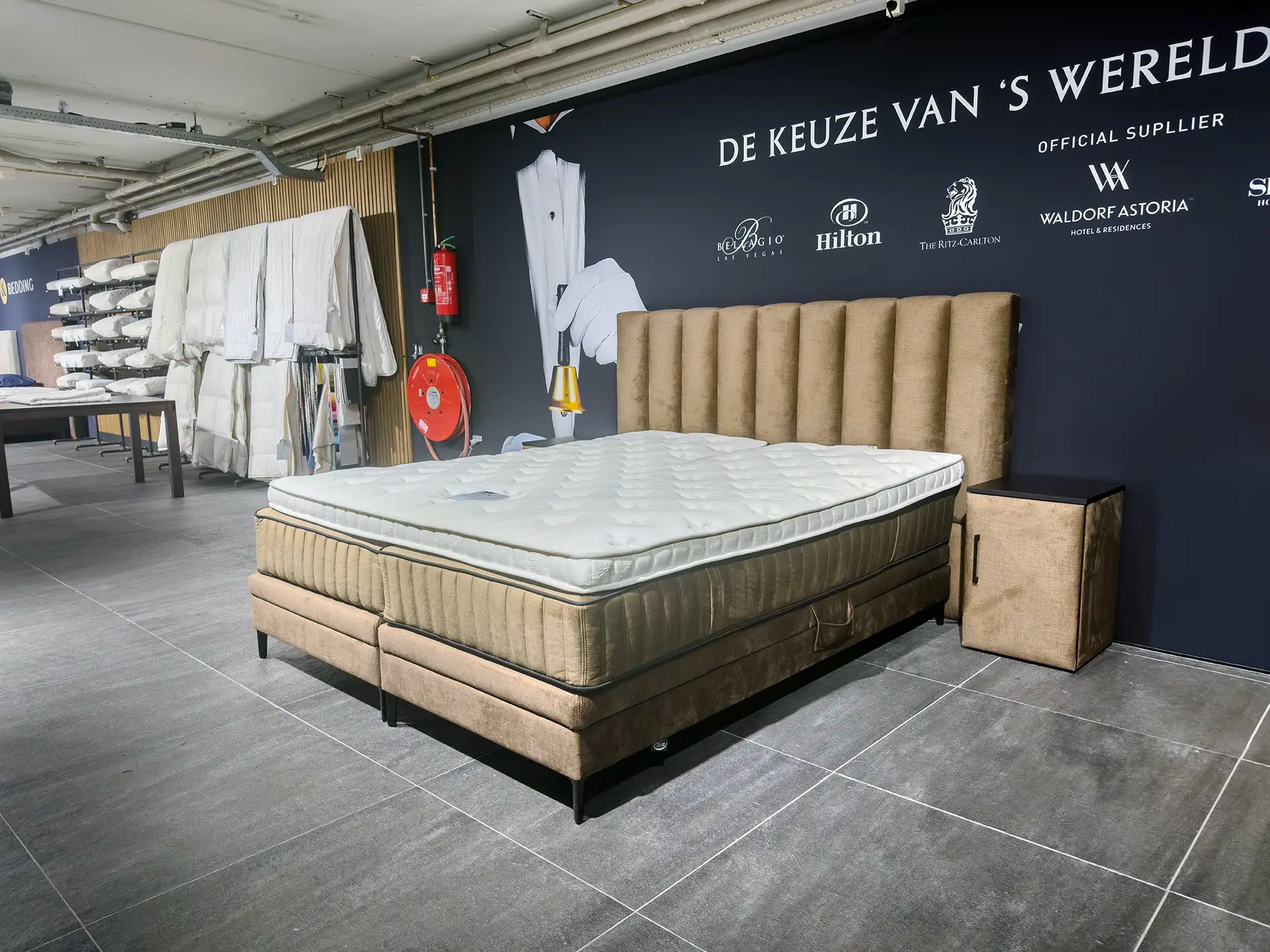 Serta Premium Chandon Boxspring (showroommodel)