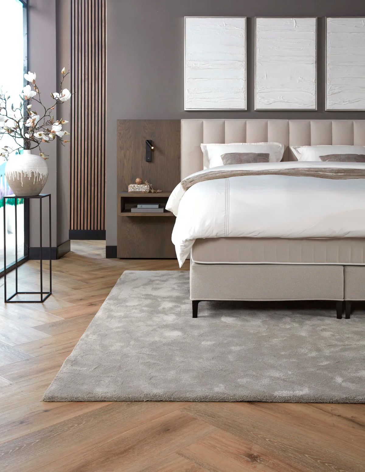 Serta Tube Hotel Couture Boxspring