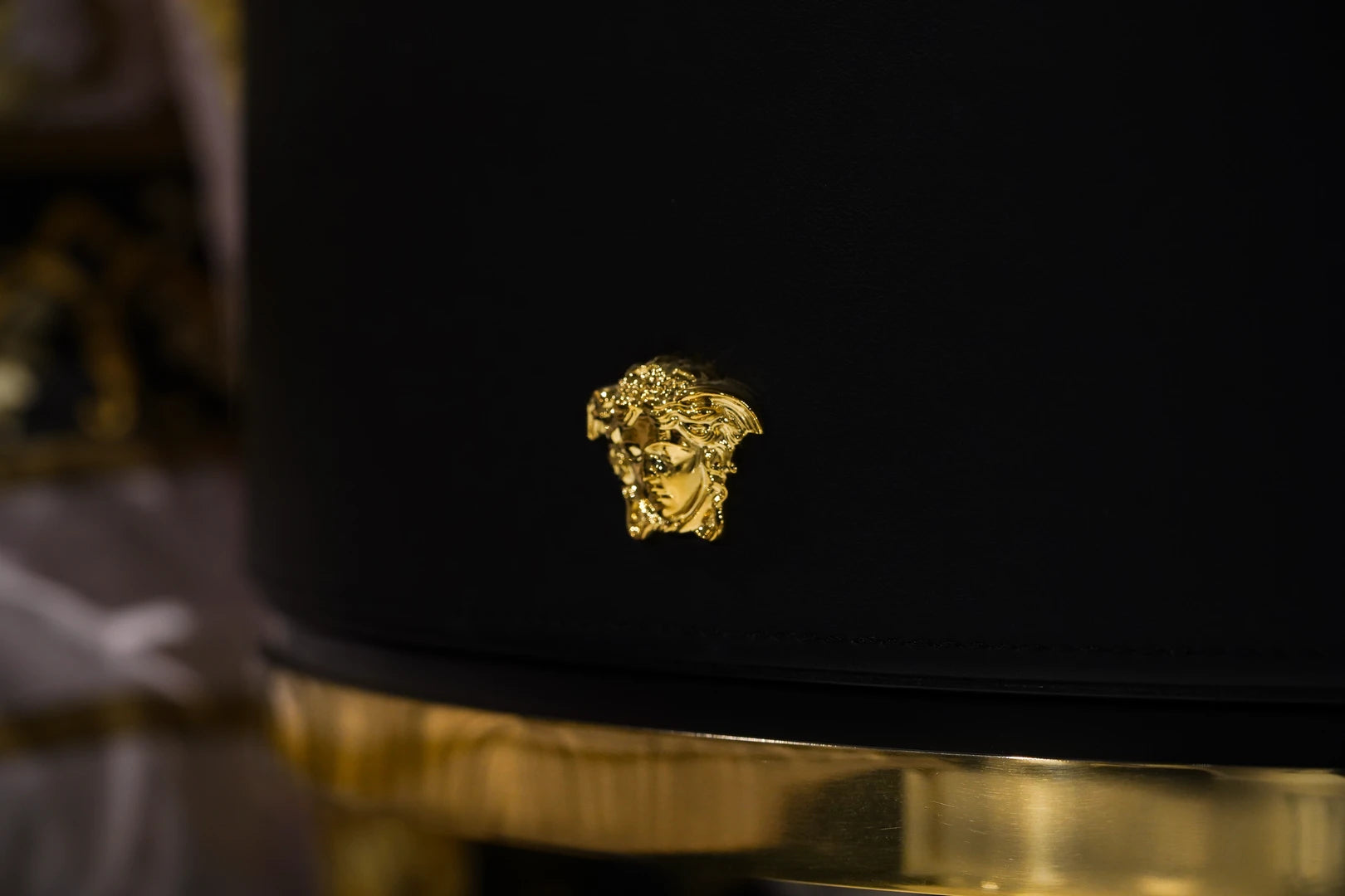 Versace Home V-King 185 x 200 cm (Showroommodel)