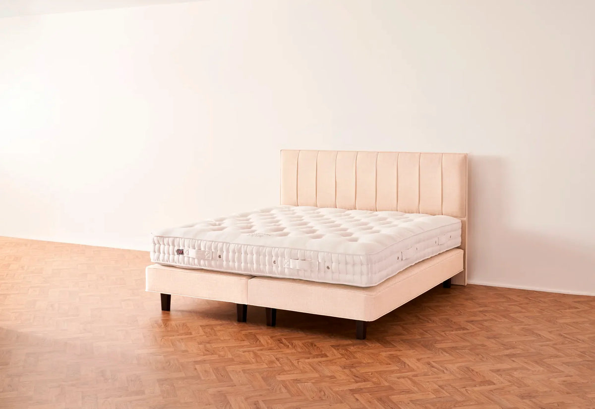 Vispring Devonshire met bijpassende gestoffeerde boxspring - productfoto 1