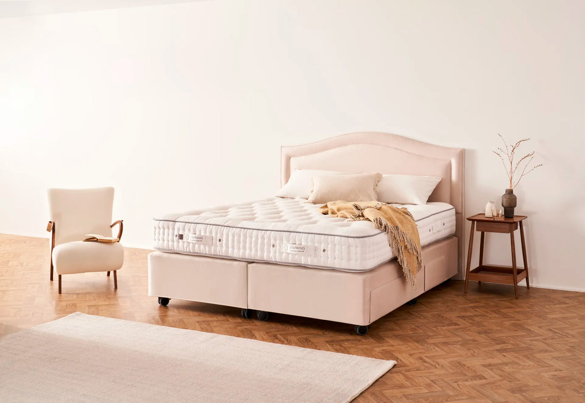 Vispring Regal Superb met bijpassende gestoffeerde boxspring - productfoto 1