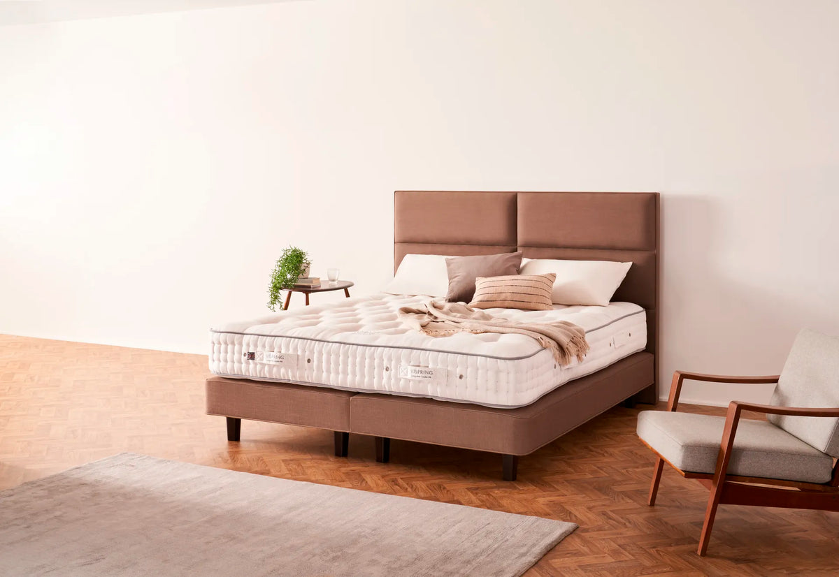 Vispring Regent met bijpassende gestoffeerde boxspring - productfoto 3