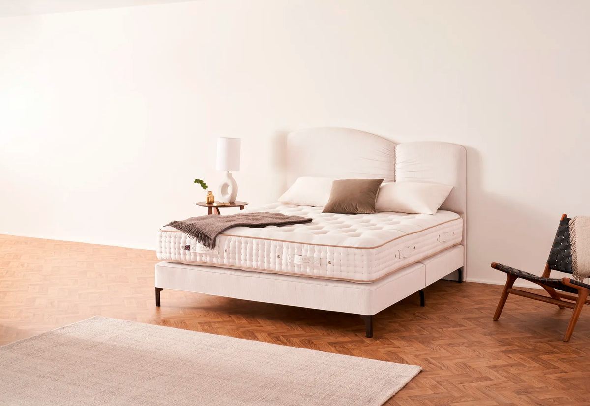 Vispring Sublime Superb met bijpassende gestoffeerde boxspring - productfoto 3