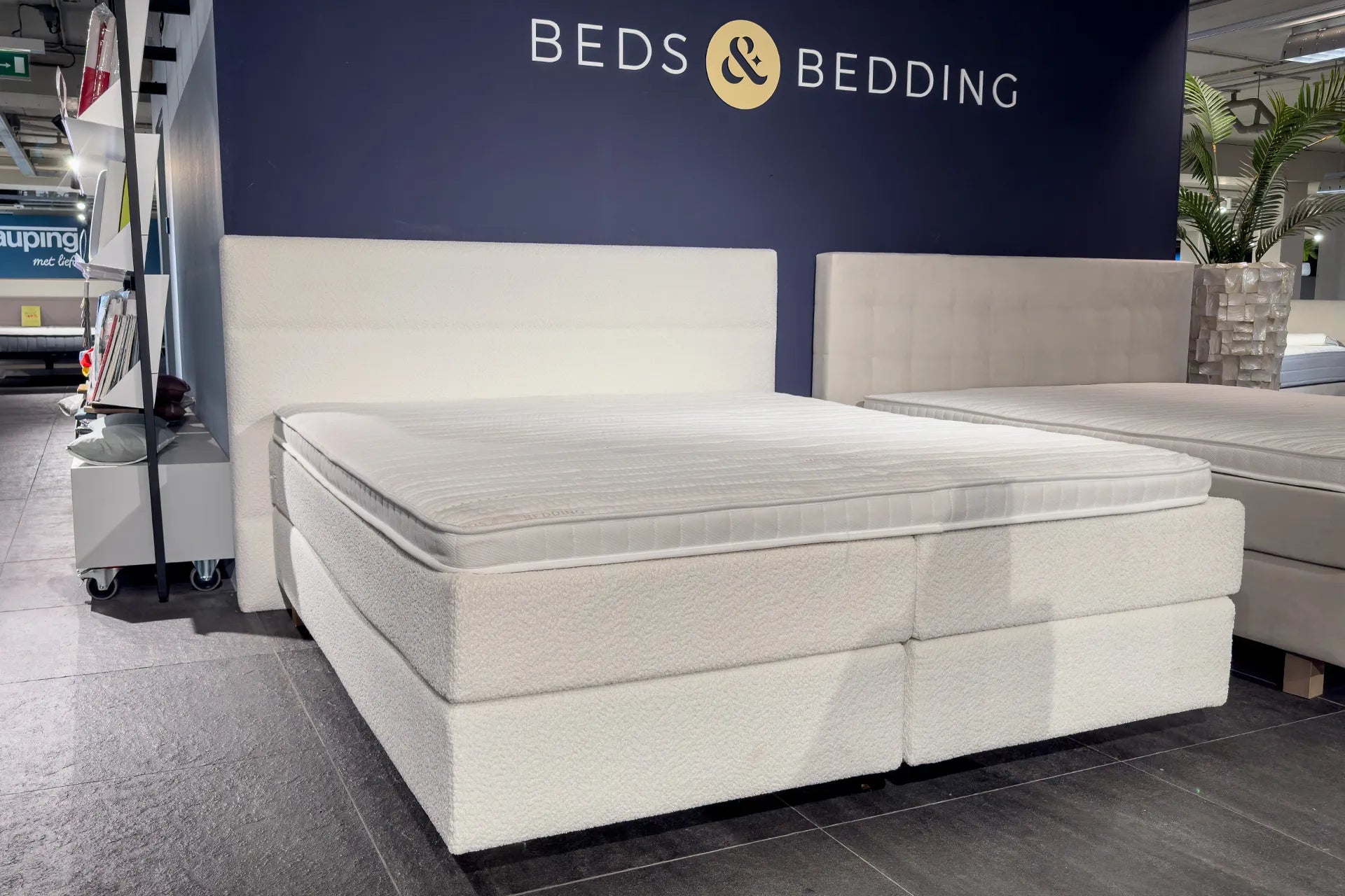 Beds & Bedding Boxspring Wave (Showroommodel)