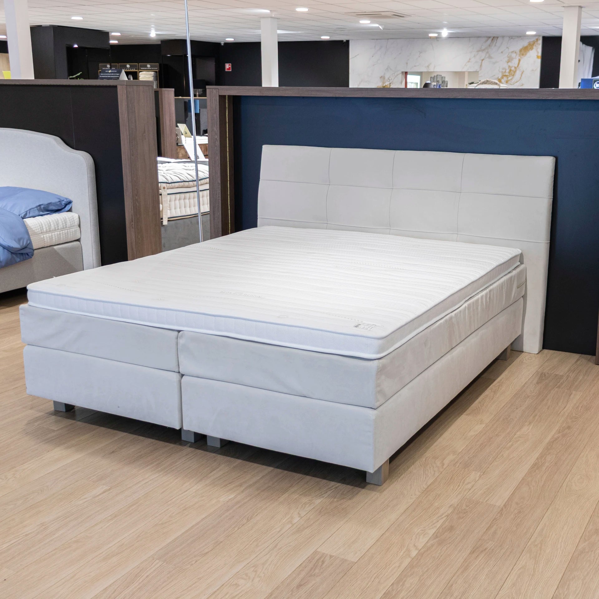 Wake Up Boxspring Calais (Showroommodel)