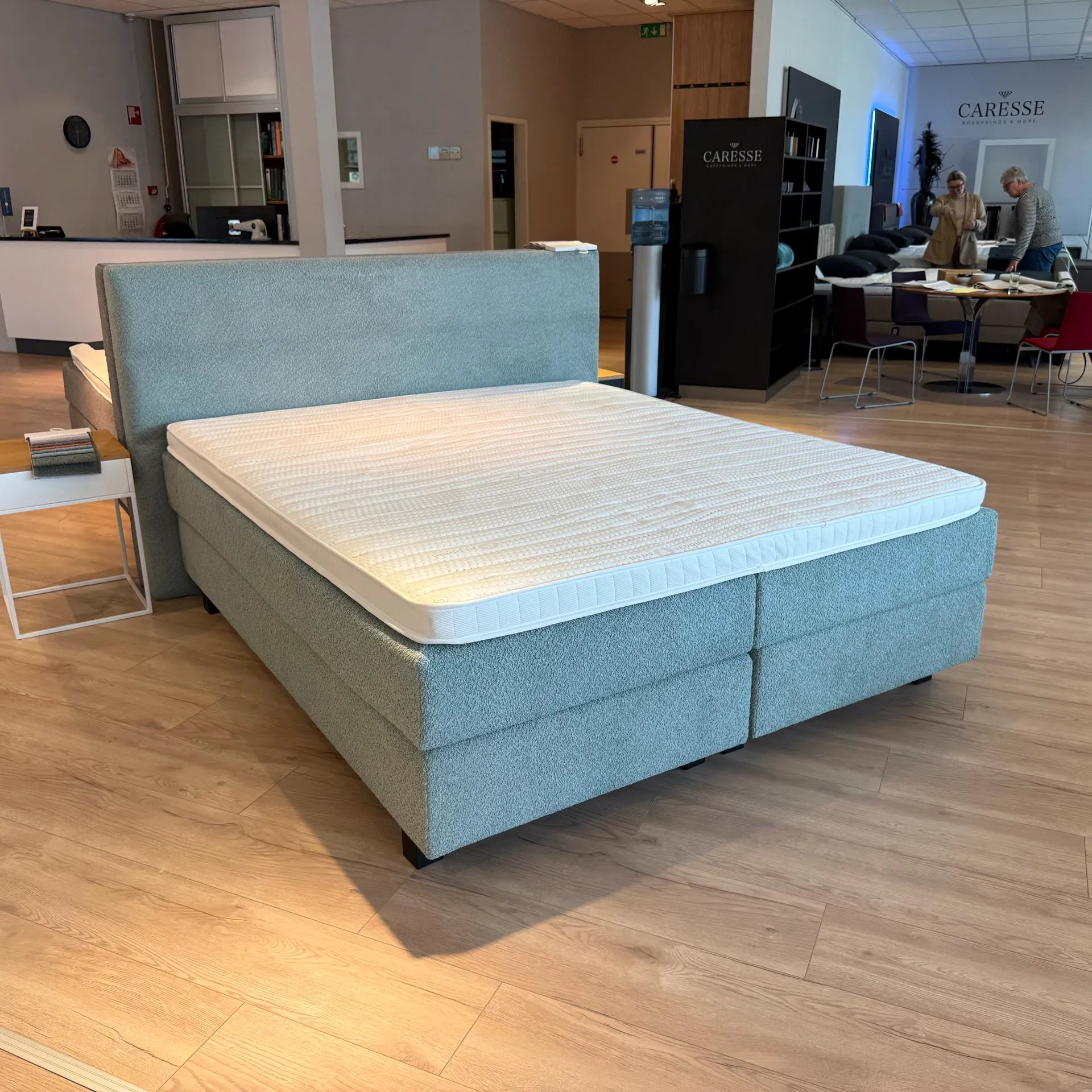 Beds & Bedding Boxspring Wave (Showroommodel)
